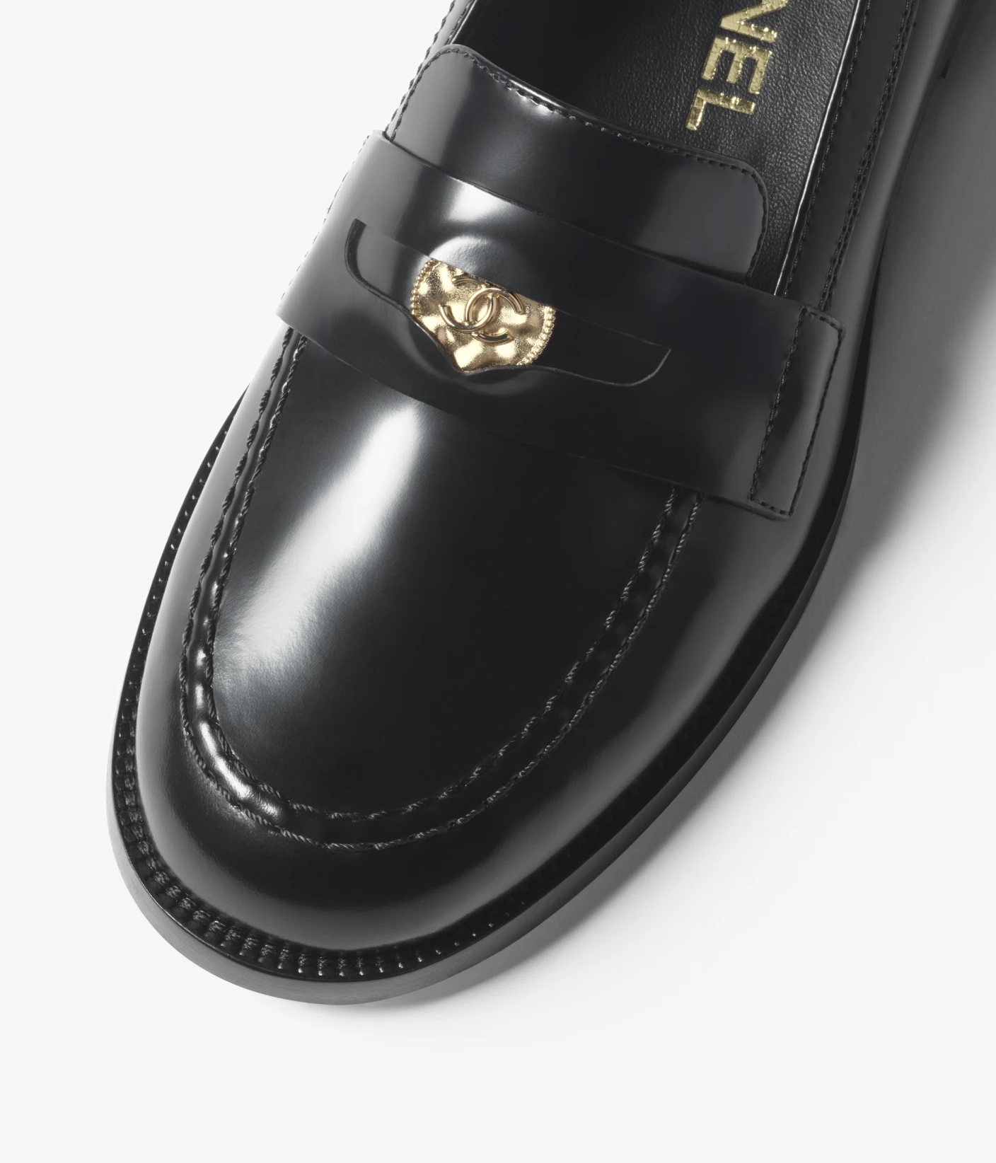 Chanel Fall-Winter 2025/26 Pre-Collection Moccasins - Image 2